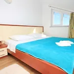 Apartment By The Sea Vlasici, Pag - 9324 Vlašići